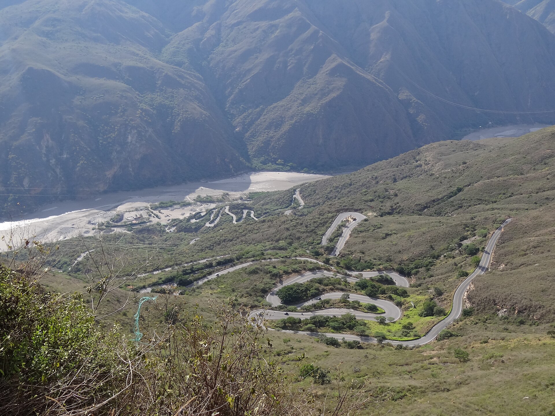 Tramo de la vía entre Bucaramanga y San Gil, departamento de Santander, Colombia; denominado pescadero.