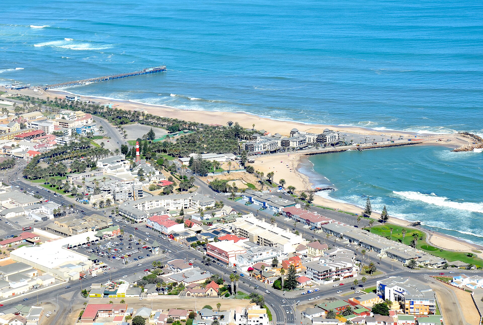 Mole, Jetty und Leuchtturm von Swakopmund in Namibia